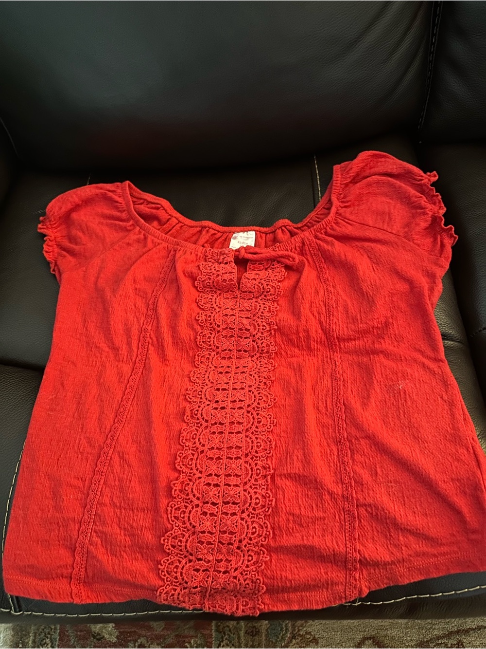 No Boundaries Red Lace-Trim Short Sleeve Women's Top
